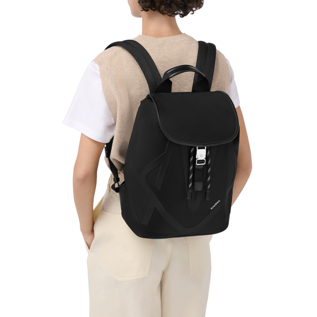 Rimowa Mochila de nailon ECONYL® con solapa Signature - NEGRA ÚLTIMAS EDICIONES
