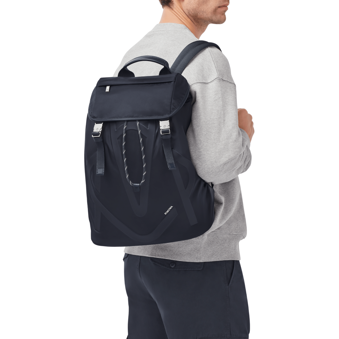 Rimowa Mochila de nailon ECONYL® con solapa Signature - AZUL MARINO Precios de Black Friday
