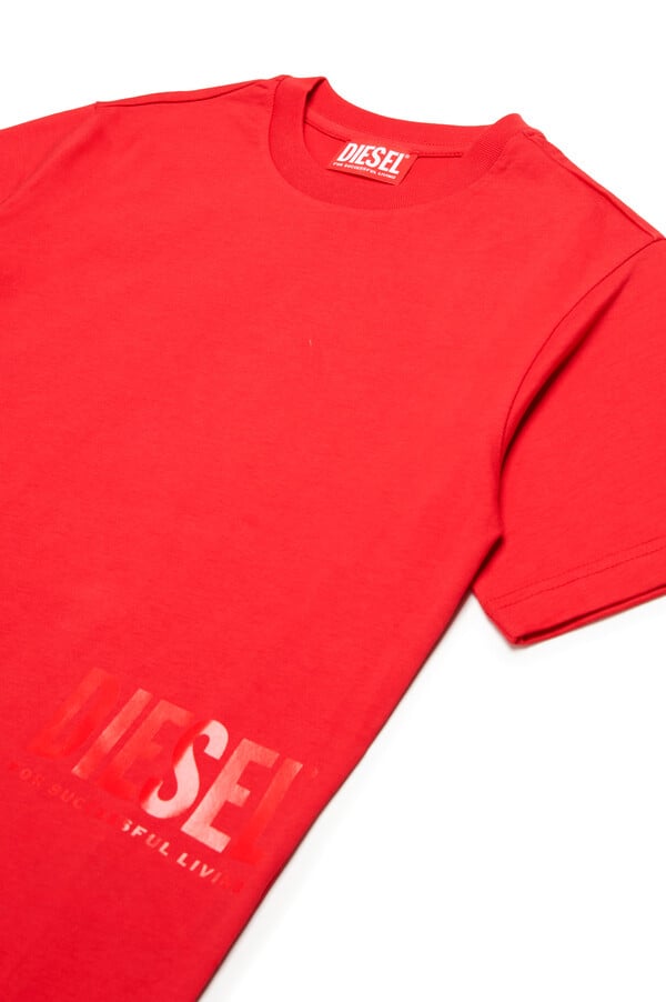 Diesel mtfind over Tienda