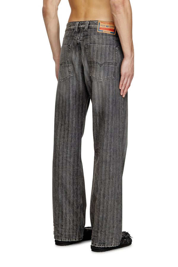 Diesel relaxed jeans 1980 d-eeper 09l59 Últimos 3 días