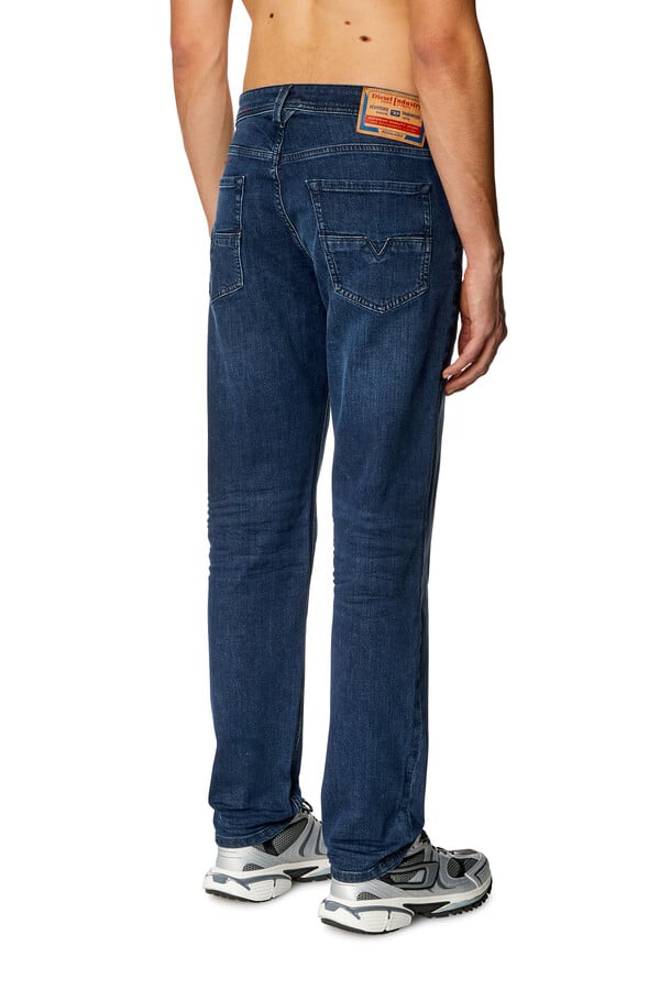 Diesel regular jeans 1986 larkee-beex 0cnaa Última moda