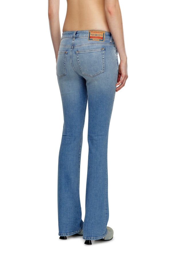 Diesel bootcut jeans 1969 d-ebbey 09k06 Devoluciones gratuitas