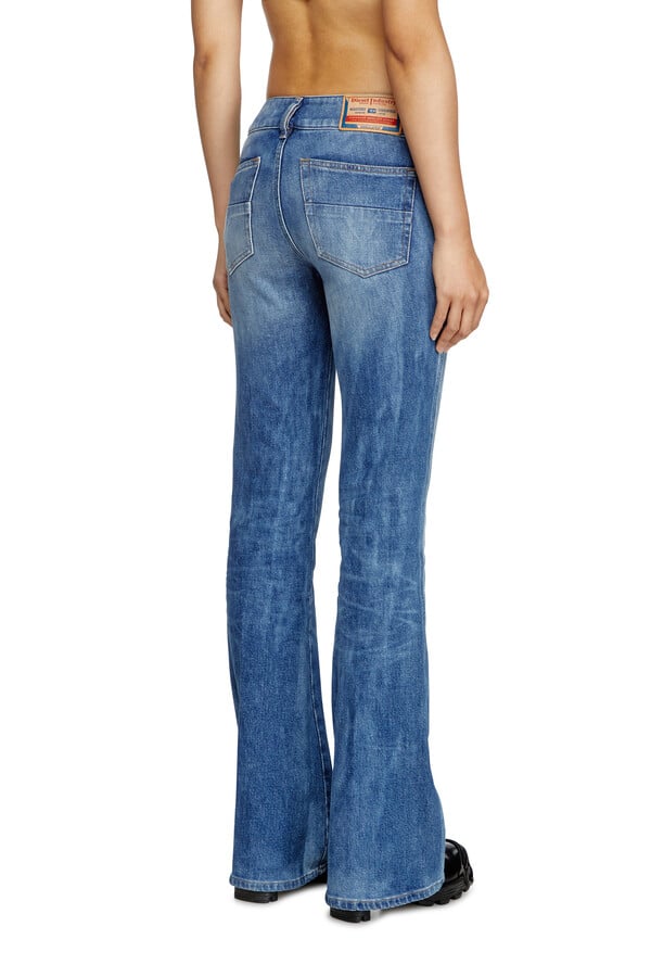 Diesel bootcut jeans d-hush 09l19 Últimos 2 días