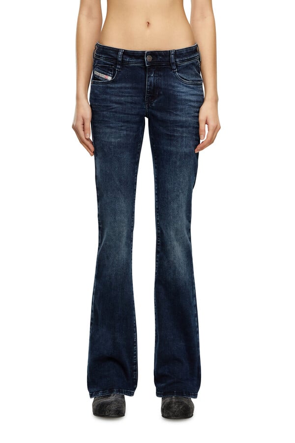 Diesel bootcut jeans 1969 d-ebbey 0enar Solo queda un día